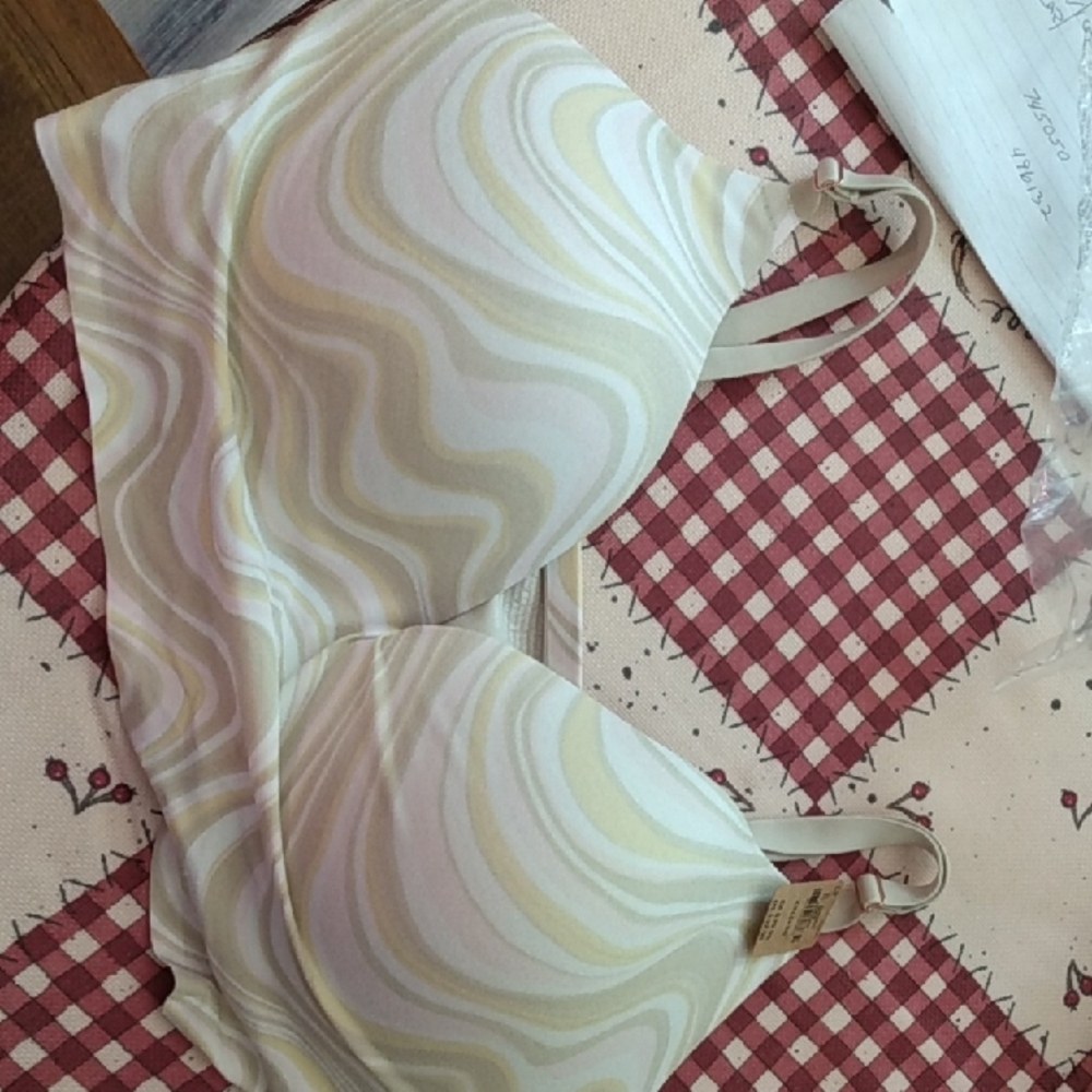 PINK Victoria's Secret Yellow and White Bra with Structured Cups